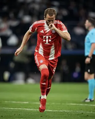 Harry Kane nén đau thi đấu trước Real Madrid 1