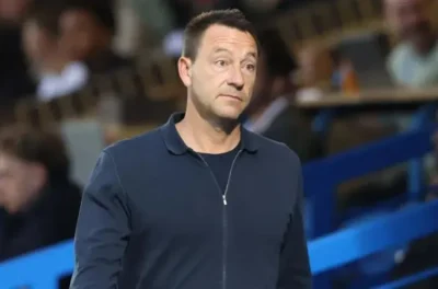 John Terry 'đổ bộ' League Two: Cựu đội trưởng Chelsea chi 14 triệu bảng mua CLB, có cả cháu trai trong đội 1